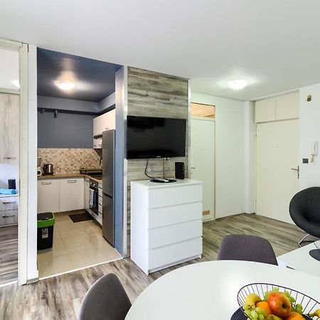 Apartment Lungomare Pula Exterior photo
