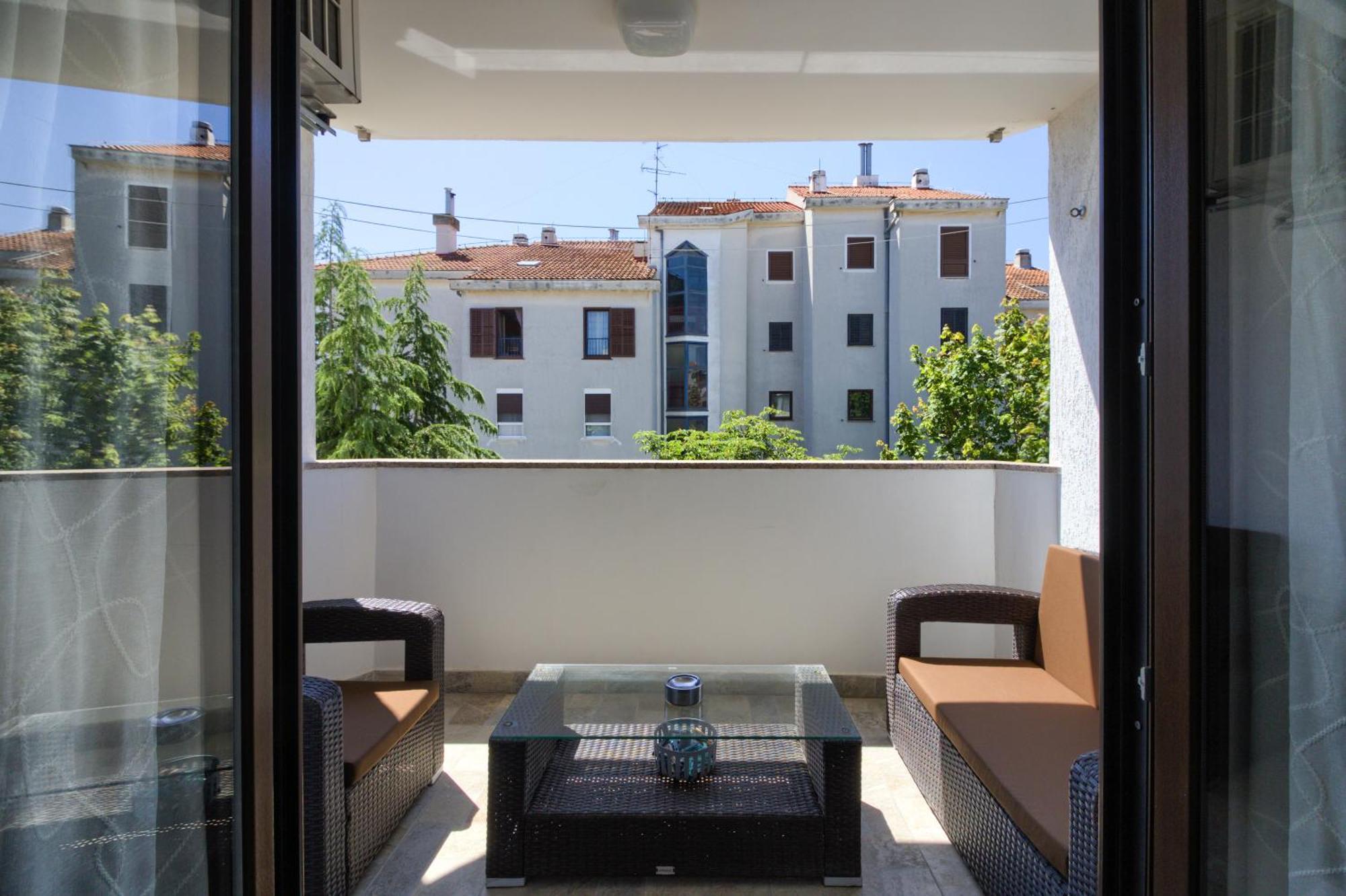 Apartment Lungomare Pula Exterior photo